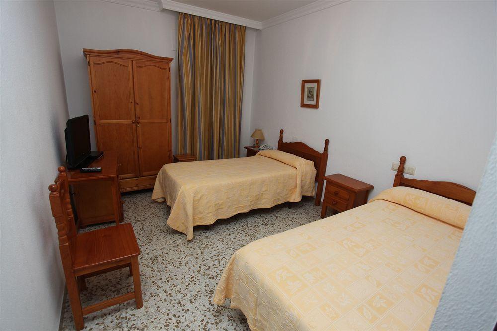 Hotel Nuro Barbate Bagian luar foto